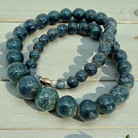 Vintage Blue Sponge Coral Graduated Necklace 16” Barrel Clasp 53.6g - Picture 15 of 17